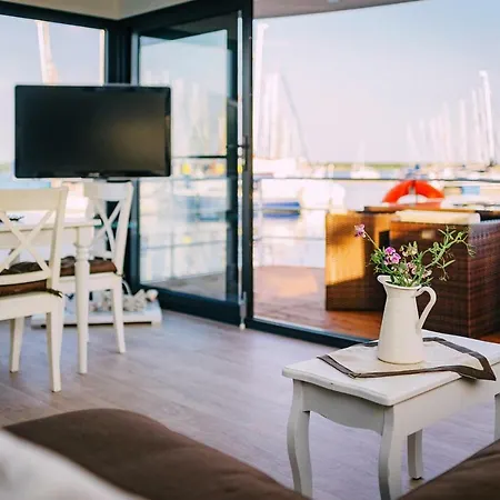 ספינת מלון Holiday Floating Houses Bitterfeld-wolfen - Dls01010-nya *